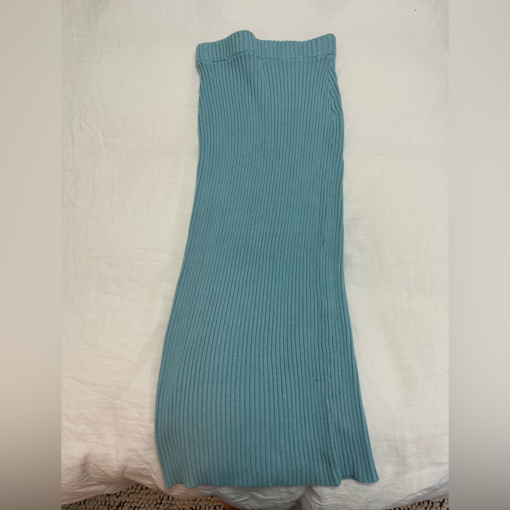 Free people- beach knit blue skirt never worn